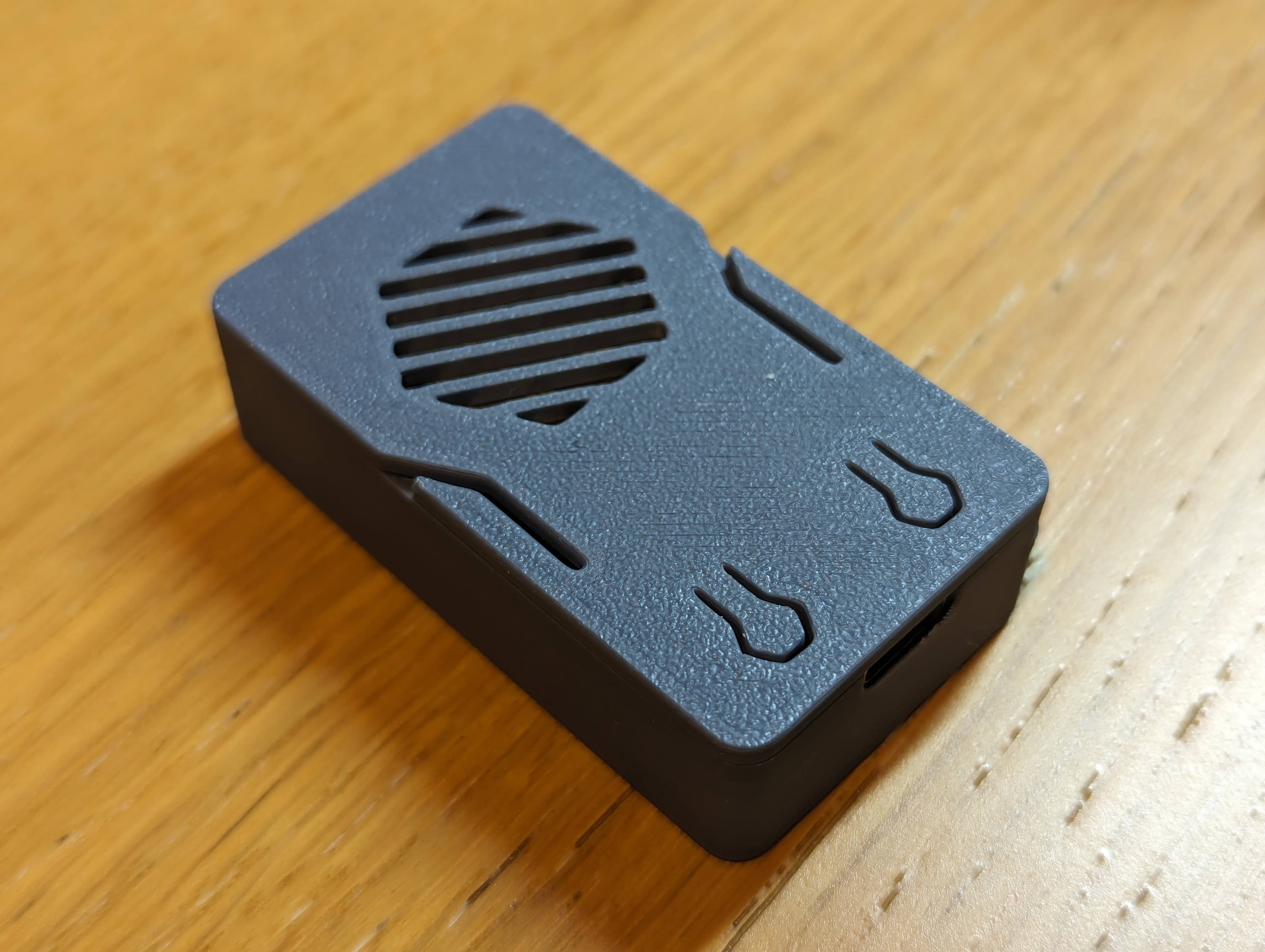 Caja con tapa para ESP32-WROOM-32 (USB-C) — caja